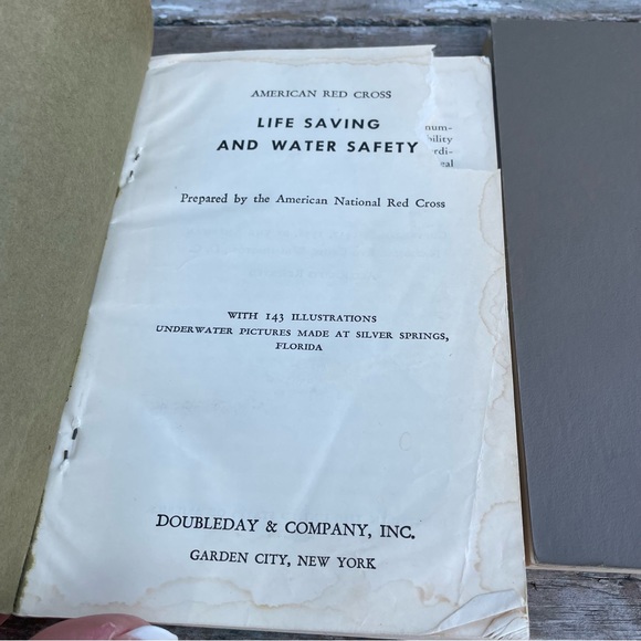 Vintage Red Cross Swimming & Diving Life Saving Water Safety books - Picture 3 of 9